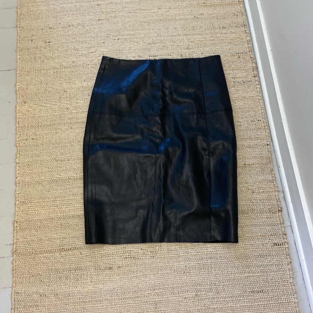 Super flattering and slimming faux leather pencil skirt size 10 (stretchy)